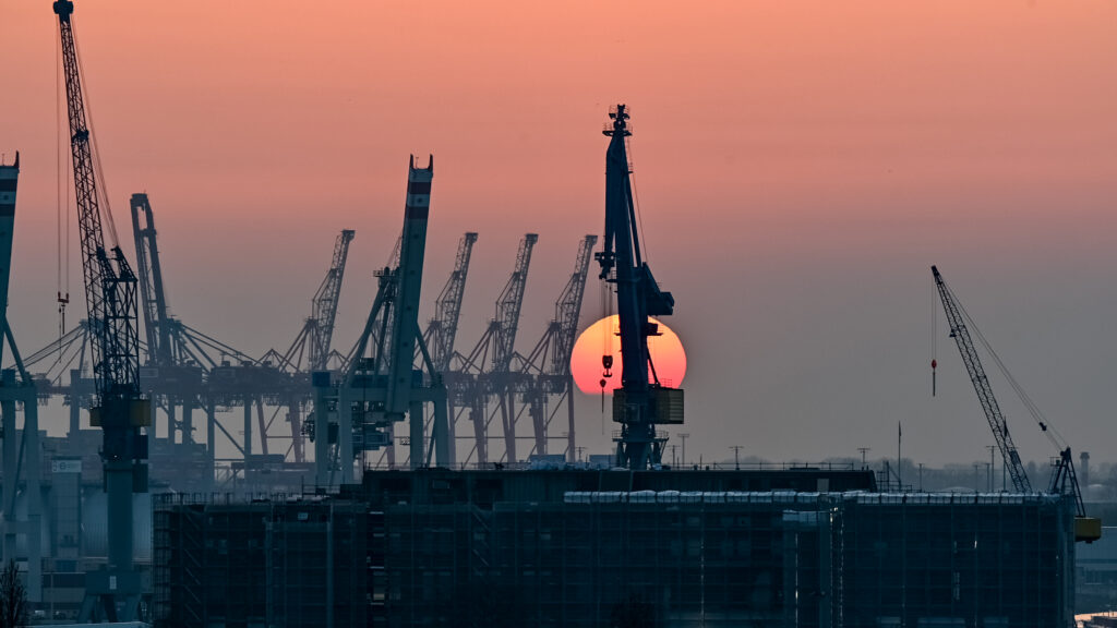 sonnenuntergang hamburg plaza hafen 9mrz2026